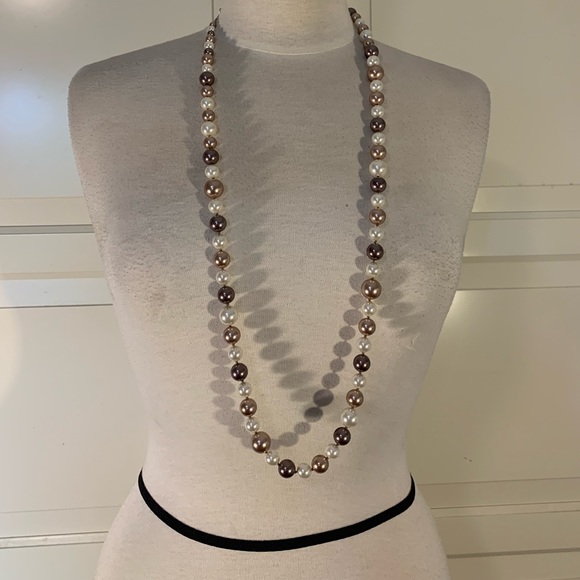 Pearl Necklace - Picture 4 of 4